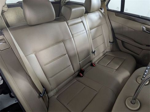 Used 2011 Mercedes-Benz E 350 E 350 image 26