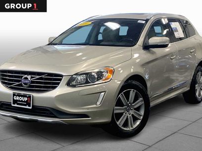 Used 2017 Volvo XC60 T5 Inscription w/ Preferred Option Package