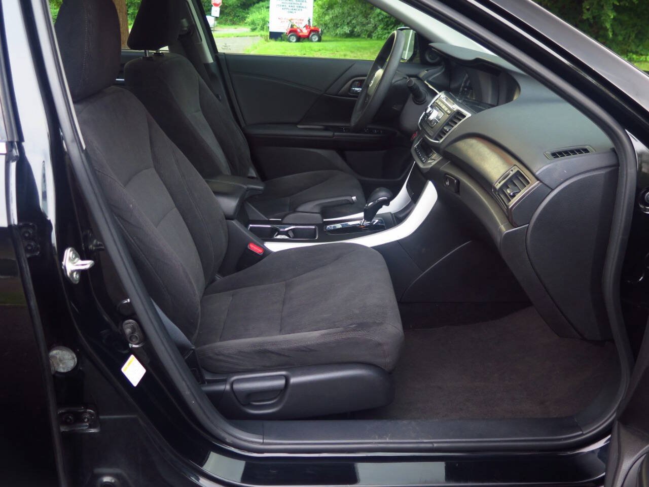Used 2015 Honda Accord EX image 16