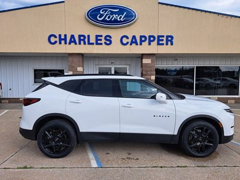 Used 2023 Chevrolet Blazer LT w/ LPO, Black Grille Bar Package AWD/4WD image 7