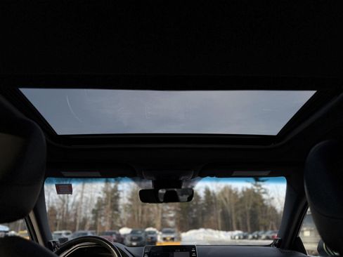 Used 2019 Toyota Avalon Touring image 24