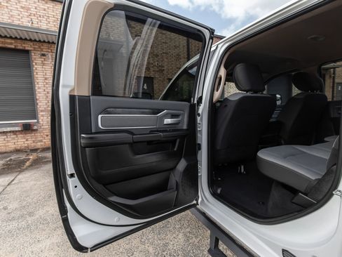 Used 2019 RAM 2500 Big Horn image 25