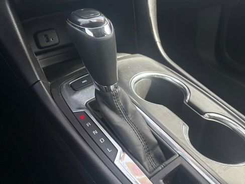 Used 2018 Chevrolet Equinox LT image 19