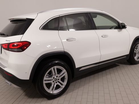 Used 2023 Mercedes-Benz GLA 250 4MATIC image 9