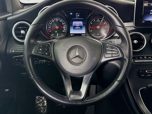 Used 2019 Mercedes-Benz GLC 300 image 18