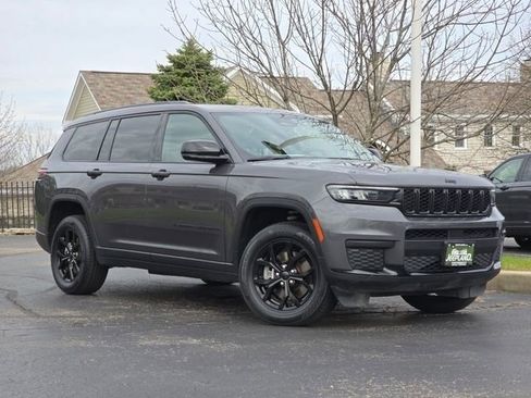 Used 2024 Jeep Grand Cherokee L Laredo image 2