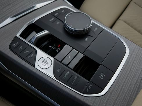 New 2026 BMW 330i Sedan w/ Convenience Package image 12