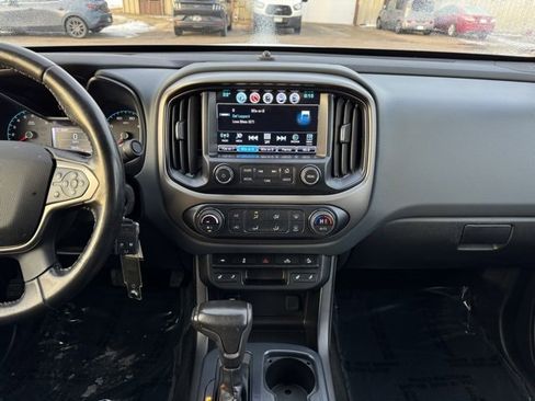 Used 2018 Chevrolet Colorado Z71 image 2