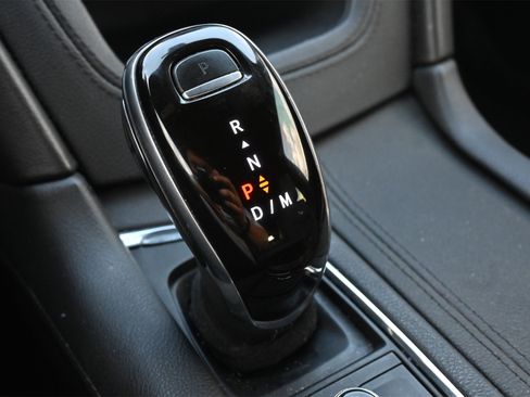 Used 2020 Cadillac XT5 Luxury w/ LPO, Floor Liner Package image 13