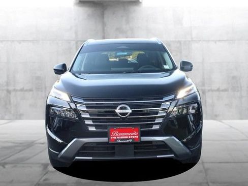 Certified 2025 Nissan Rogue SL w/ Tech Package AWD/4WD image 4