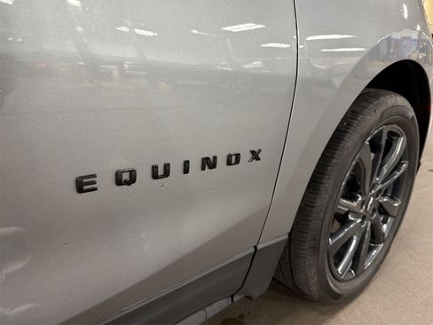 Used 2023 Chevrolet Equinox RS image 29