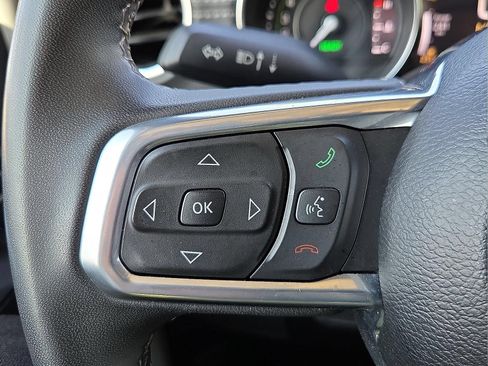 Used 2023 Jeep Wrangler Unlimited Sahara AWD/4WD image 22