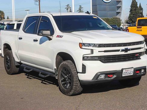 Used 2021 Chevrolet Silverado 1500 LT Trail Boss w/ Convenience Package II image 5