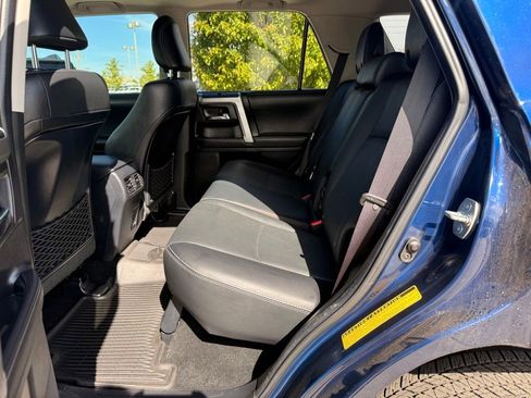 Used 2022 Toyota 4Runner Limited AWD/4WD image 25