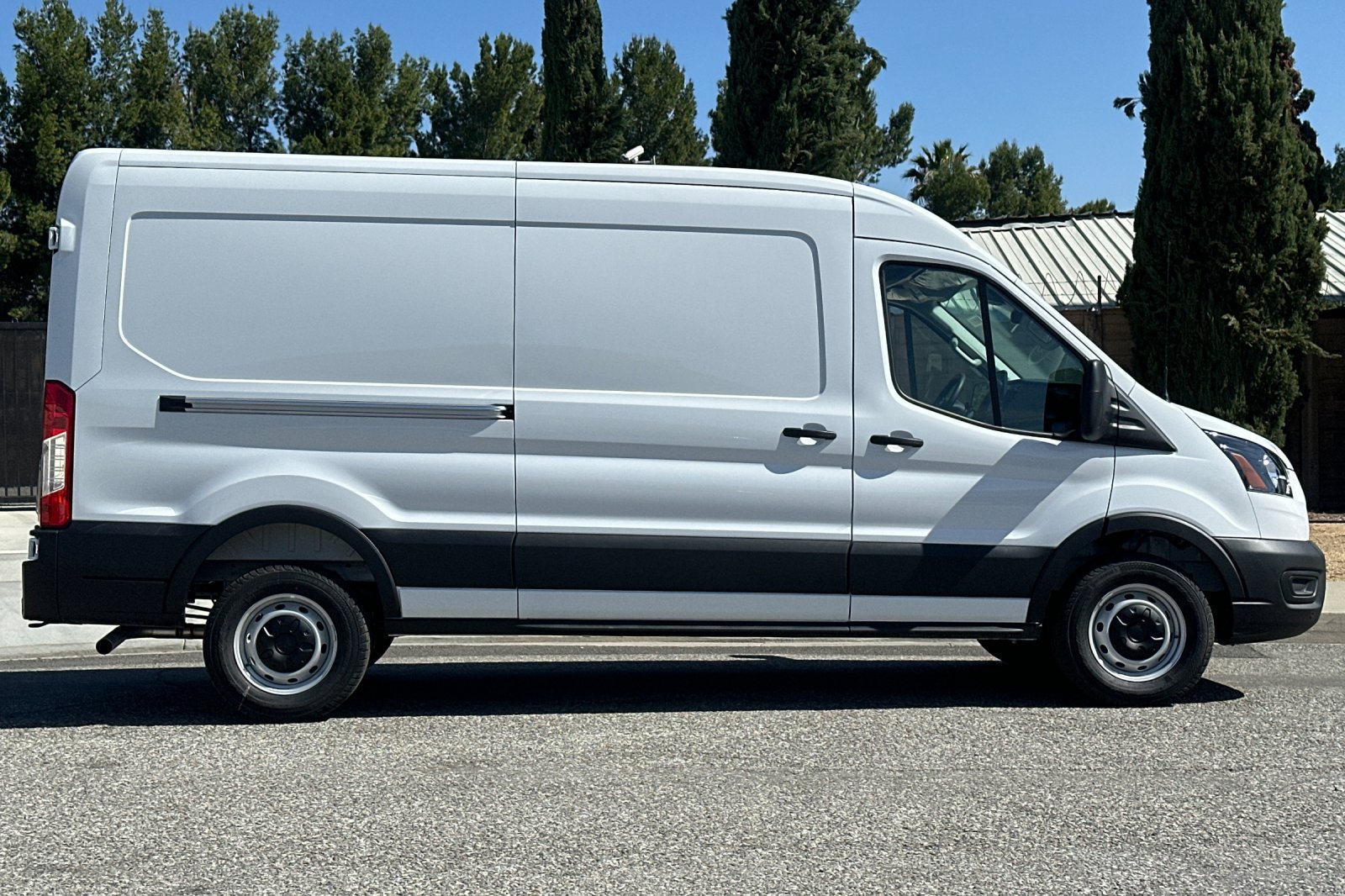 New 2026 Ford Transit 250 148 Medium Roof RWD image 3