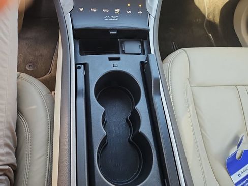 Used 2015 Lincoln MKZ Hybrid w/ Equipment Group 201A Select FWD image 27