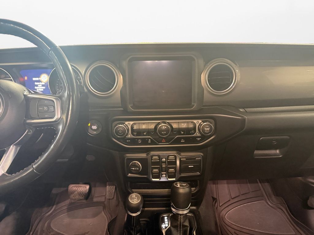Used 2022 Jeep Wrangler Unlimited Sahara w/ LED Lighting Group AWD/4WD image 11