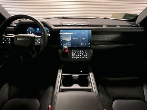 New 2026 Land Rover Defender 110 X-Dynamic SE image 6