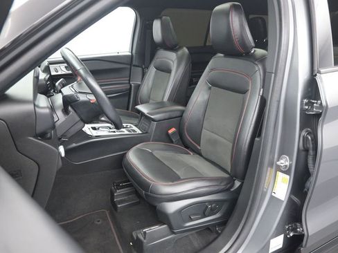 Certified 2023 Ford Explorer ST-Line w/ Class IV Trailer Tow Package RWD image 19