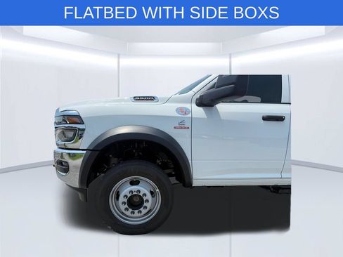 New 2026 RAM 5500 Tradesman w/ Chrome Appearance Group AWD/4WD image 23