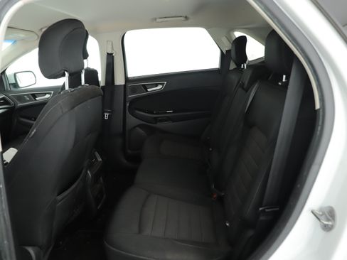 Used 2018 Ford Edge SEL FWD image 5