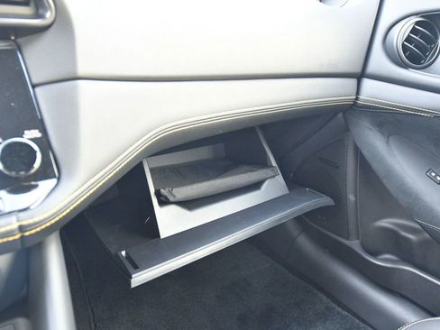 Used 2023 Nissan Z w/ Floor Mat Package (L93) RWD image 31