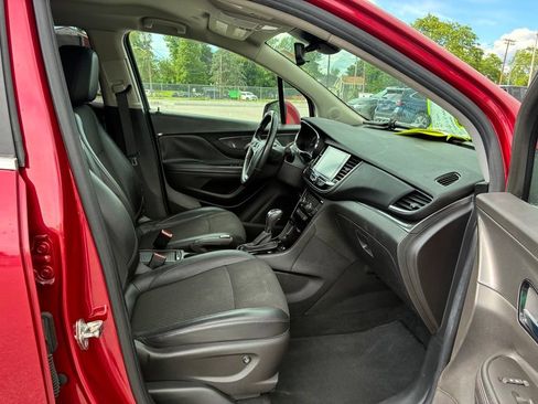 Used 2018 Buick Encore Preferred AWD/4WD image 37