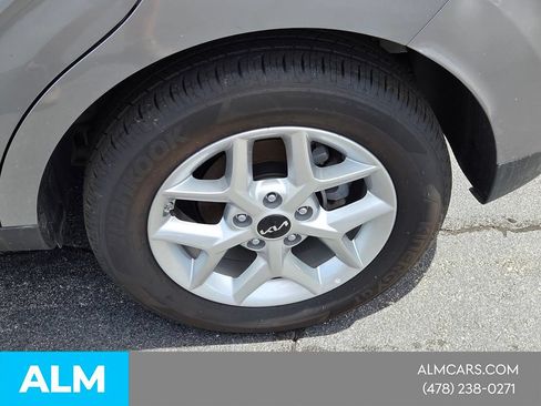 Used 2025 Kia Soul LX FWD image 25