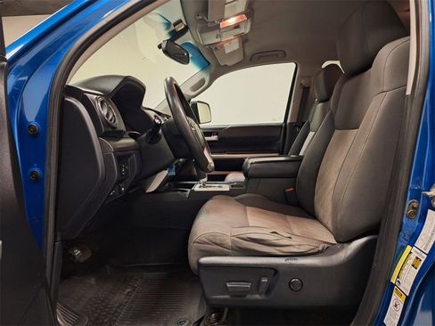 Used 2017 Toyota Tundra SR5 image 9