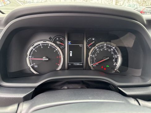 Used 2022 Toyota 4Runner Limited image 32