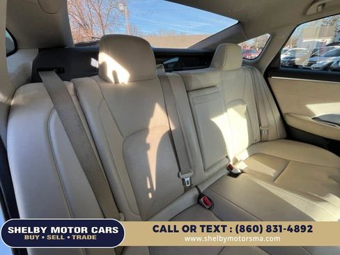 Used 2018 Honda Clarity Touring image 16