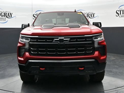 Used 2023 Chevrolet Silverado 1500 LT Trail Boss w/ LT Trail Boss Premium Package AWD/4WD image 2