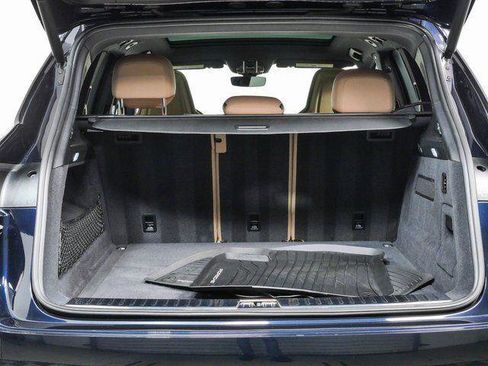 Certified 2023 Porsche Cayenne Platinum Edition AWD/4WD image 32