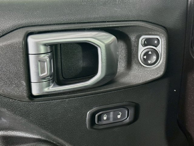 Used 2019 Jeep Wrangler Unlimited Rubicon AWD/4WD image 23