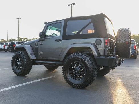 Used 2017 Jeep Wrangler Sport image 6