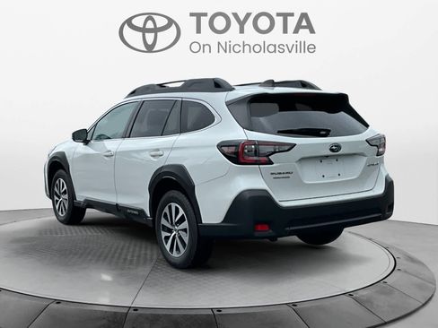 Used 2023 Subaru Outback Premium AWD/4WD image 4