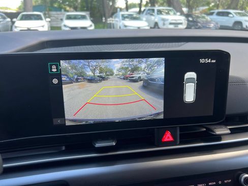 Used 2026 Kia Carnival FWD image 27