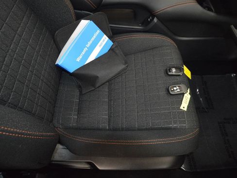 Used 2025 Honda HR-V Sport image 7