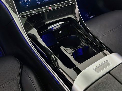 Used 2023 Mercedes-Benz C 300 Sedan image 6
