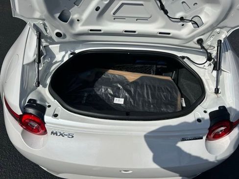 New 2026 MAZDA MX-5 Miata RF Grand Touring RWD image 5