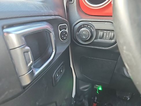 Used 2020 Jeep Gladiator Rubicon image 22