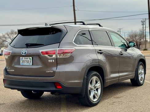 Used 2014 Toyota Highlander Limited AWD/4WD image 5