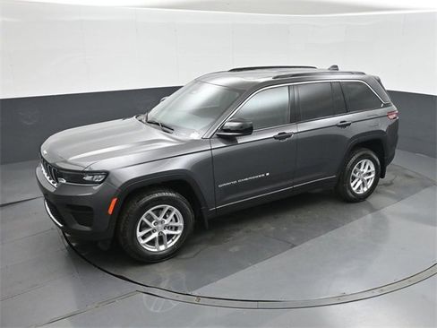 New 2025 Jeep Grand Cherokee Laredo X w/ Luxury Tech Group I image 25