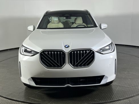 Used 2026 BMW X3 xDrive30 w/ Premium Package image 2