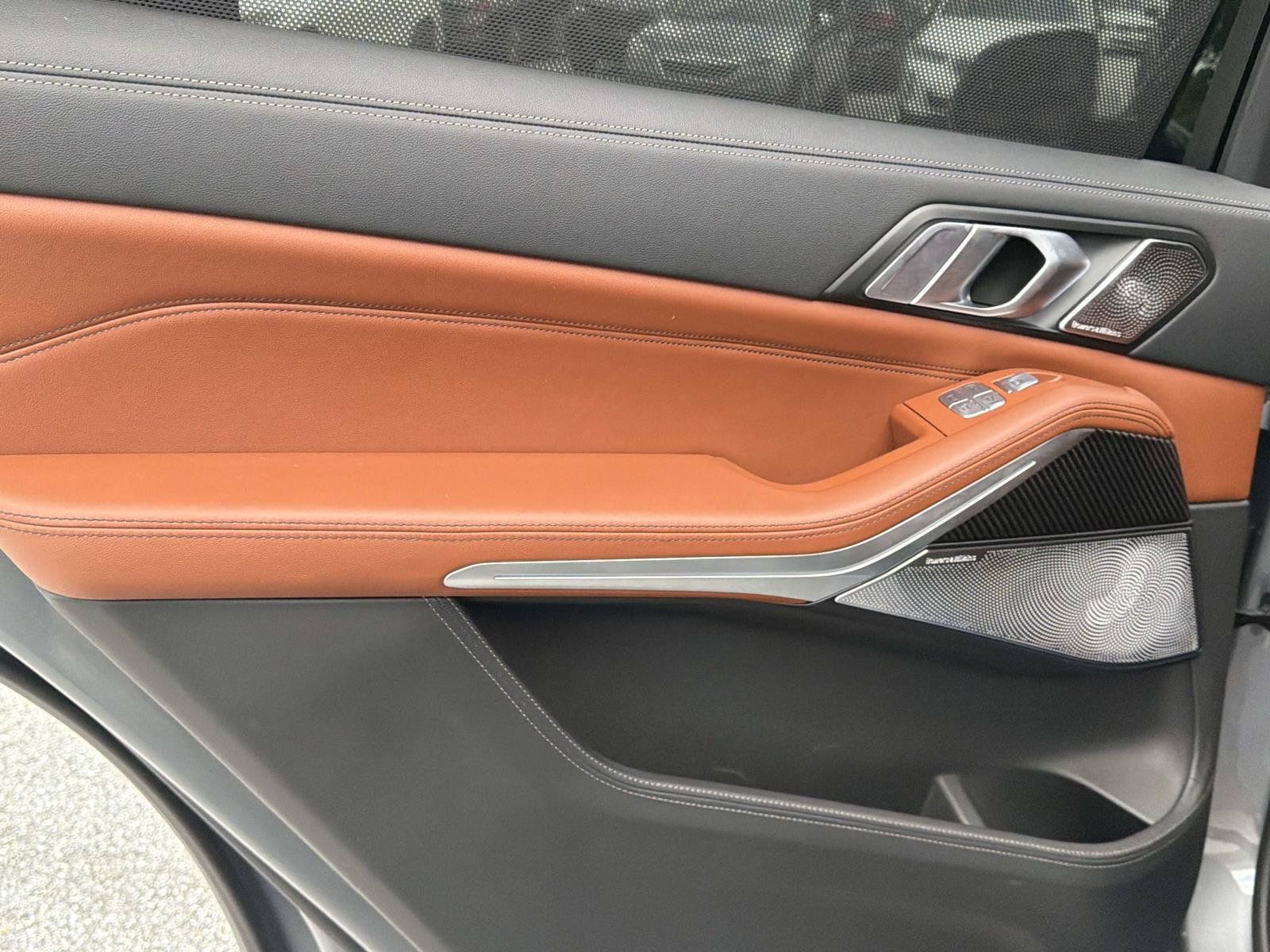 Used 2025 BMW ALPINA XB7 AWD/4WD image 12