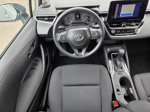 Used 2025 Toyota Corolla LE FWD image 13