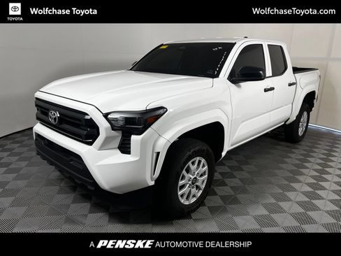 Used 2025 Toyota Tacoma SR RWD image 1