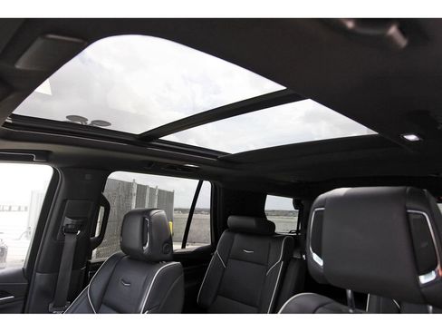 Certified 2024 Cadillac Escalade Sport image 30