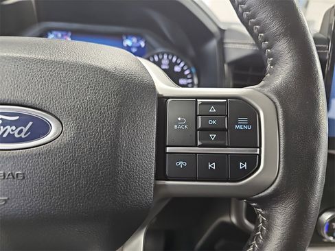 Used 2024 Ford Expedition XLT image 18