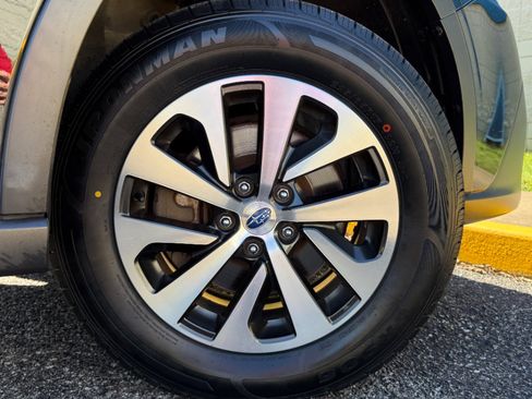 Used 2022 Subaru Outback 2.5i Premium image 22